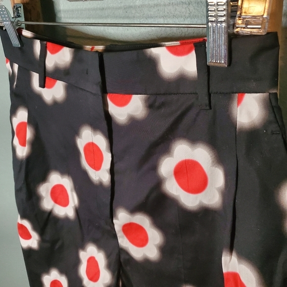 Prada flower shorts size 42 - Picture 4 of 11